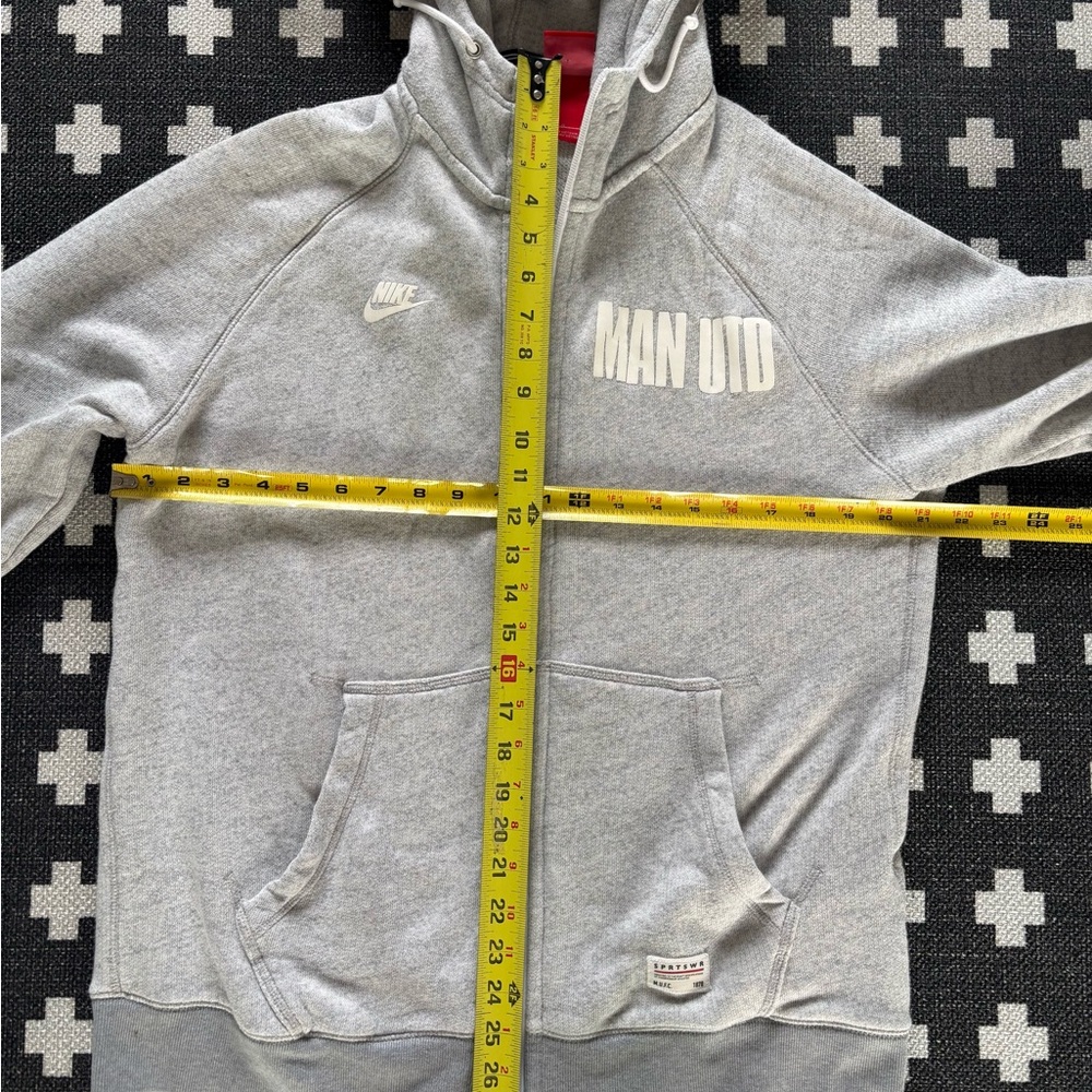 Manchester United,Nike Heather Gray MUFC Zip Hoodie - Picture 5 of 6